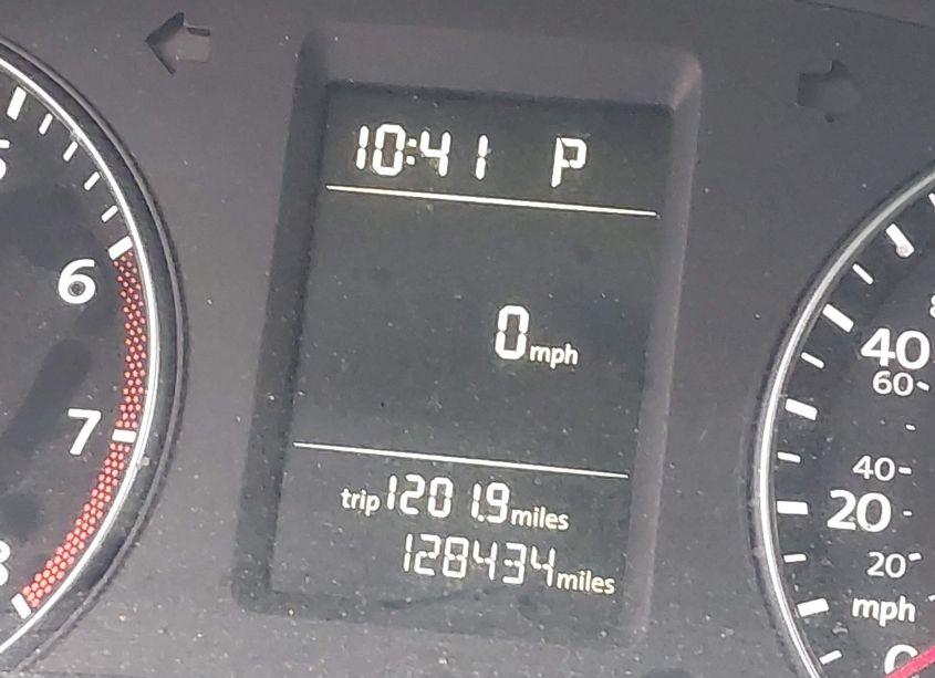 Photo 16 of 2015 Volkswagen Passat 1.8T S (VIN 1VWAT7A37FC099028)