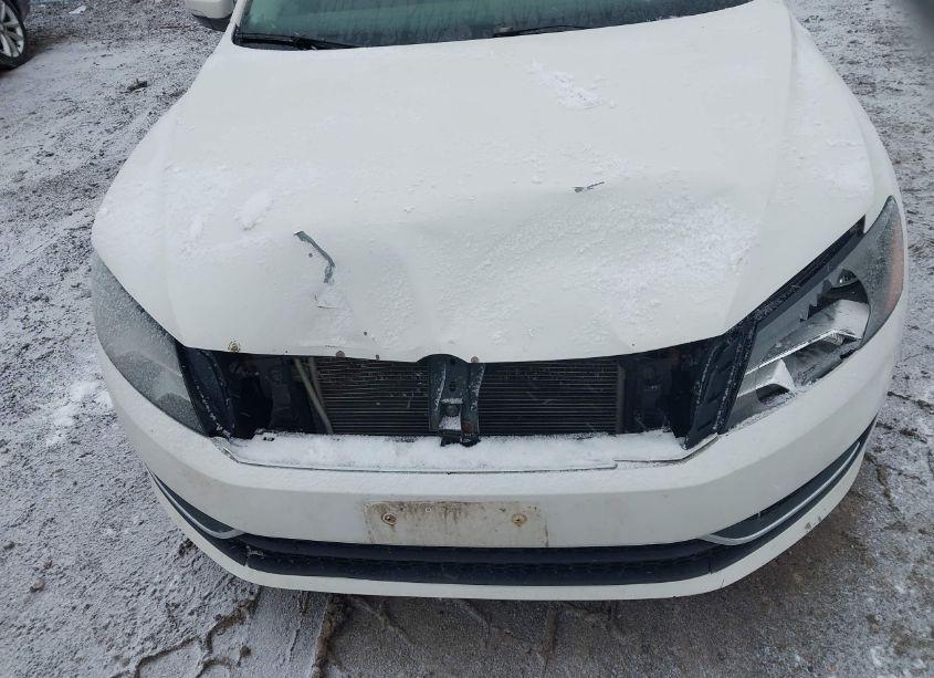 Photo 18 of 2015 Volkswagen Passat 1.8T S (VIN 1VWAT7A37FC099028)