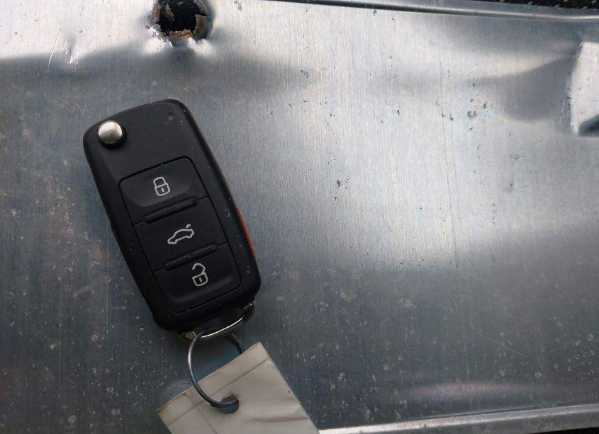 Photo 11 of 2016 Volkswagen Passat 1.8T S (VIN 1VWAT7A37GC022337)