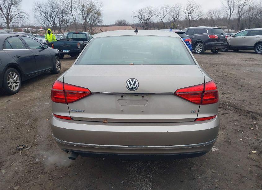 Photo 16 of 2016 Volkswagen Passat 1.8T S (VIN 1VWAT7A37GC022337)