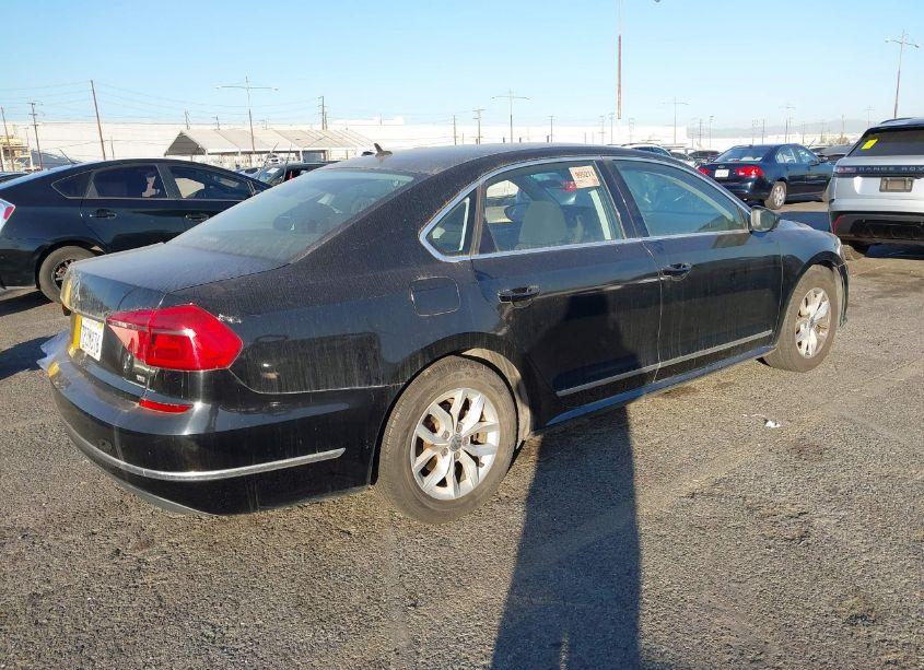Photo 4 of 2016 Volkswagen Passat 1.8T S (VIN 1VWAT7A37GC036139)
