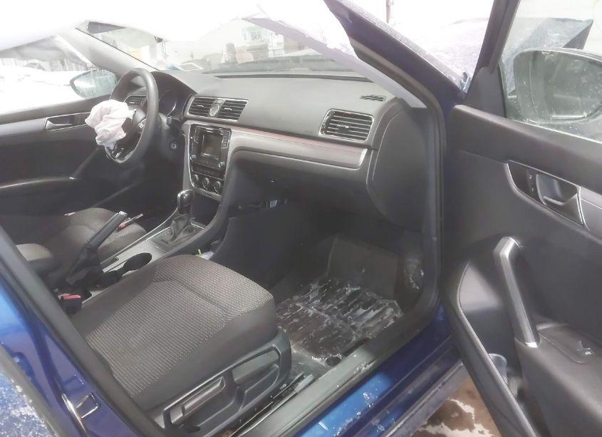 Photo 5 of 2016 Volkswagen Passat 1.8T S (VIN 1VWAT7A37GC054981)