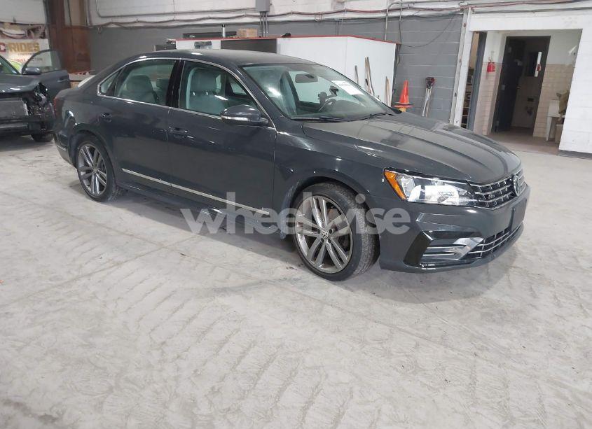 2016 Volkswagen Passat 1.8T R-LINE (VIN 1VWAT7A37GC060263) main photo
