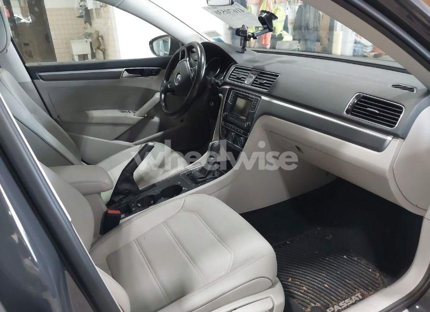 Photo 5 of 2016 Volkswagen Passat 1.8T R-LINE (VIN 1VWAT7A37GC060263)