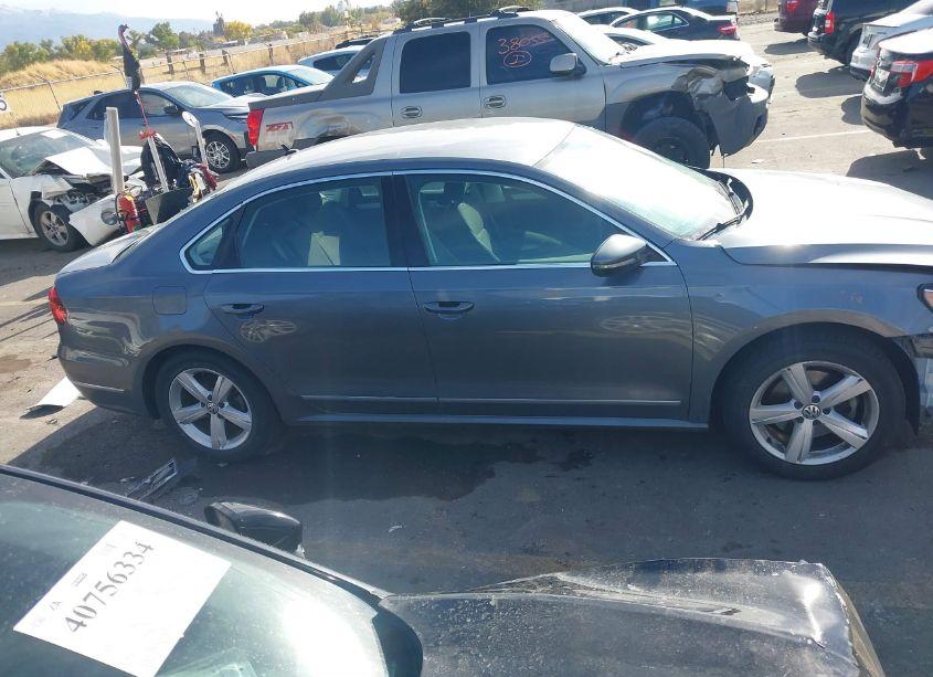 Photo 13 of 2017 Volkswagen Passat 1.8T S (VIN 1VWAT7A37HC081390)