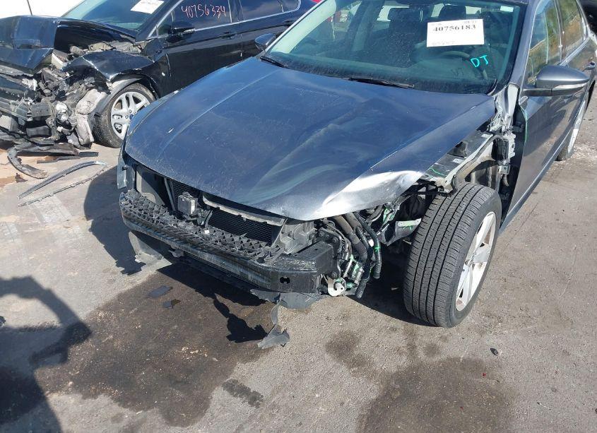 Photo 17 of 2017 Volkswagen Passat 1.8T S (VIN 1VWAT7A37HC081390)