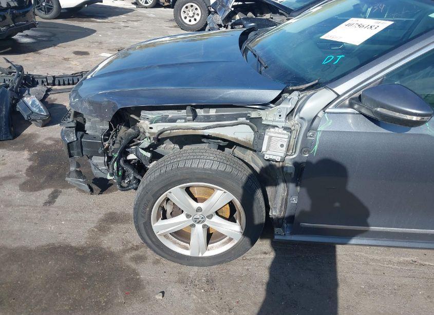 Photo 6 of 2017 Volkswagen Passat 1.8T S (VIN 1VWAT7A37HC081390)