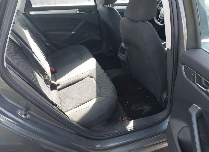 Photo 8 of 2017 Volkswagen Passat 1.8T S (VIN 1VWAT7A37HC081390)