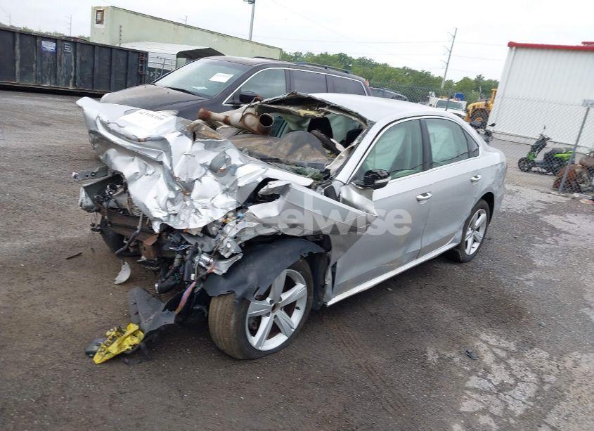 Photo 2 of 2014 Volkswagen Passat 1.8T WOLFSBURG EDITION (VIN 1VWAT7A38EC032808)