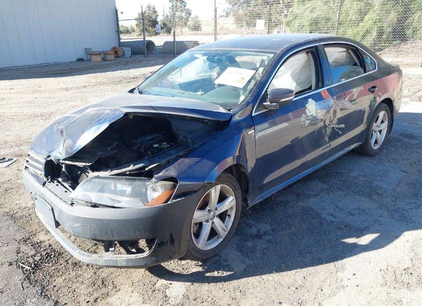 Photo 2 of 2014 Volkswagen Passat 1.8T WOLFSBURG EDITION (VIN 1VWAT7A38EC063881)