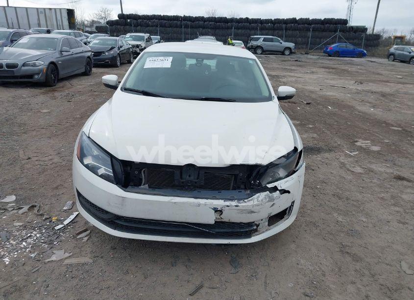 Photo 12 of 2014 Volkswagen Passat 1.8T WOLFSBURG EDITION (VIN 1VWAT7A38EC087906)