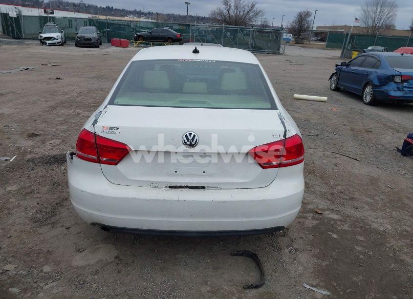 Photo 16 of 2014 Volkswagen Passat 1.8T WOLFSBURG EDITION (VIN 1VWAT7A38EC087906)