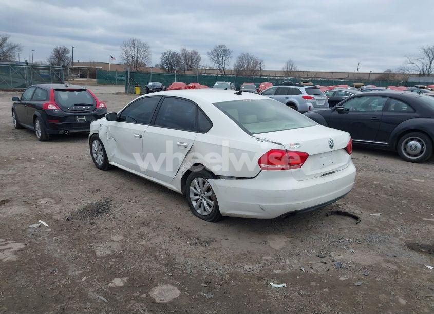 Photo 3 of 2014 Volkswagen Passat 1.8T WOLFSBURG EDITION (VIN 1VWAT7A38EC087906)