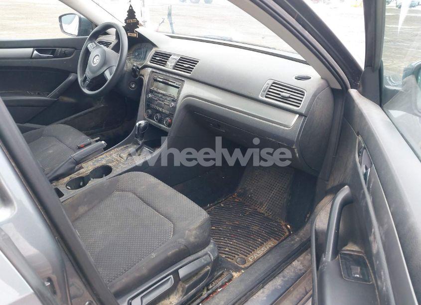 Photo 5 of 2014 Volkswagen Passat 1.8T S (VIN 1VWAT7A38EC110410)