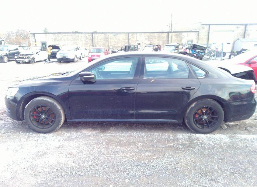 Photo 14 of 2015 Volkswagen Passat 1.8T S (VIN 1VWAT7A38FC073585)