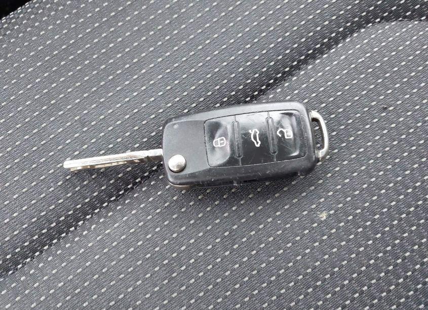 Photo 11 of 2016 Volkswagen Passat 1.8T S (VIN 1VWAT7A38GC013842)