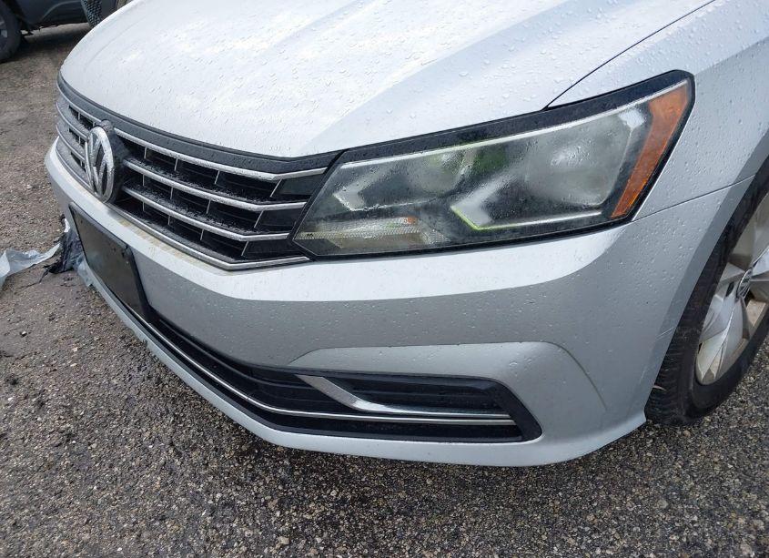 Photo 12 of 2016 Volkswagen Passat 1.8T S (VIN 1VWAT7A38GC013842)