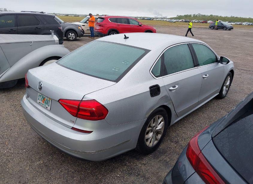 Photo 4 of 2016 Volkswagen Passat 1.8T S (VIN 1VWAT7A38GC013842)