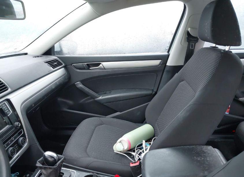 Photo 5 of 2016 Volkswagen Passat 1.8T S (VIN 1VWAT7A38GC013842)