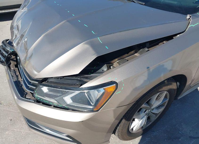 Photo 17 of 2016 Volkswagen Passat 1.8T S (VIN 1VWAT7A38GC014781)