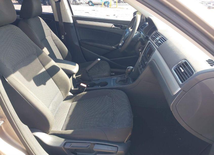 Photo 5 of 2016 Volkswagen Passat 1.8T S (VIN 1VWAT7A38GC014781)