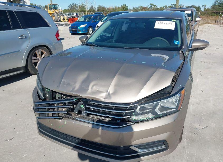 Photo 6 of 2016 Volkswagen Passat 1.8T S (VIN 1VWAT7A38GC014781)