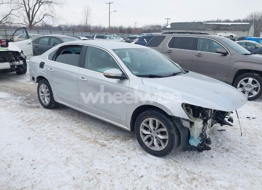 2016 Volkswagen Passat 1.8T S (VIN 1VWAT7A38GC038658) main photo