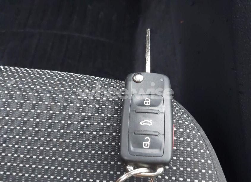 Photo 11 of 2017 Volkswagen Passat 1.8T S (VIN 1VWAT7A38HC025121)