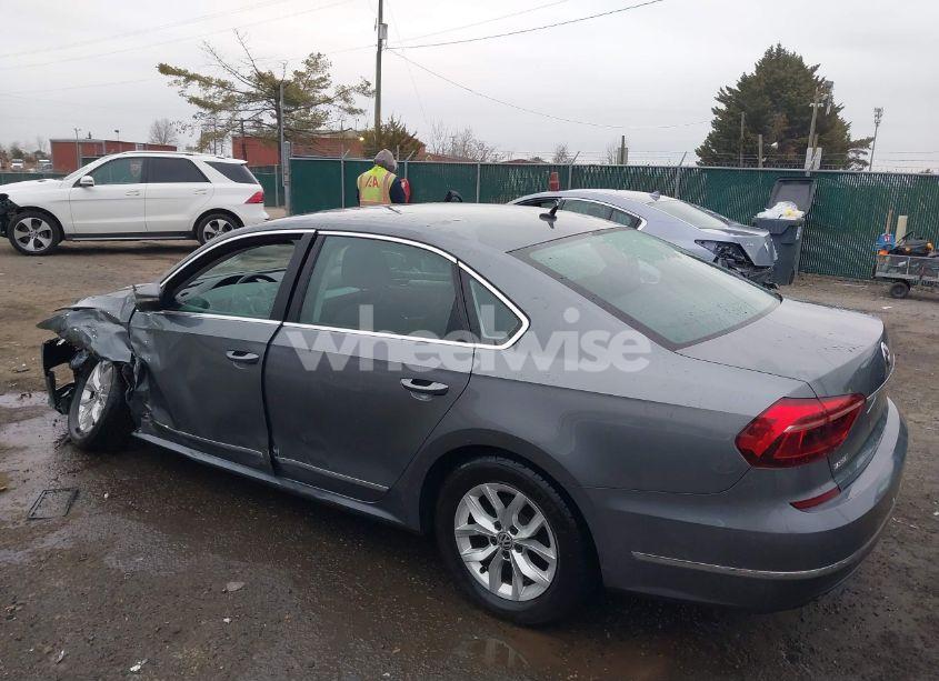 Photo 3 of 2017 Volkswagen Passat 1.8T S (VIN 1VWAT7A38HC025121)