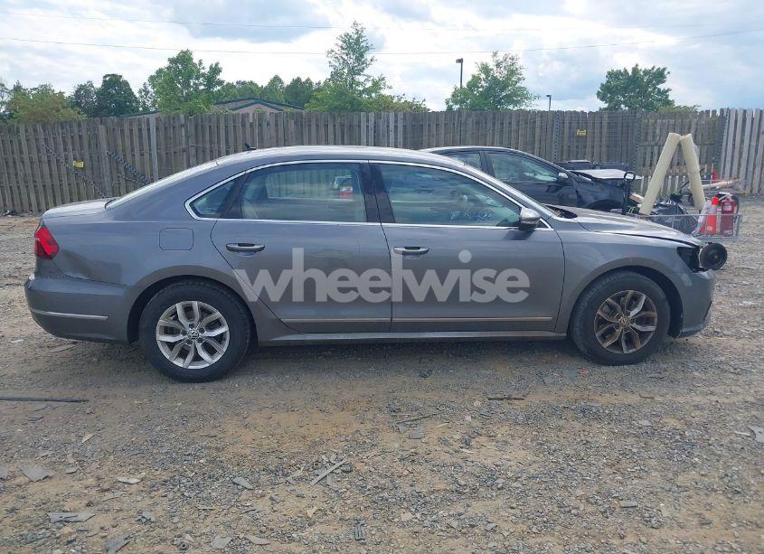 Photo 14 of 2017 Volkswagen Passat 1.8T S (VIN 1VWAT7A38HC043814)