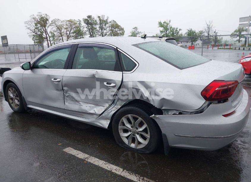 Photo 6 of 2017 Volkswagen Passat 1.8T S (VIN 1VWAT7A38HC064419)