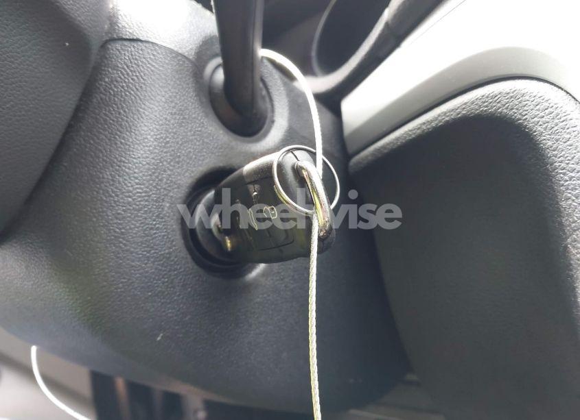 Photo 11 of 2017 Volkswagen Passat S (VIN 1VWAT7A38HC077932)