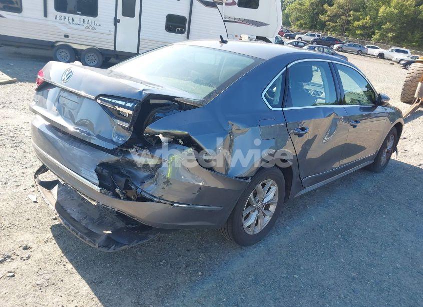 Photo 4 of 2017 Volkswagen Passat S (VIN 1VWAT7A38HC077932)