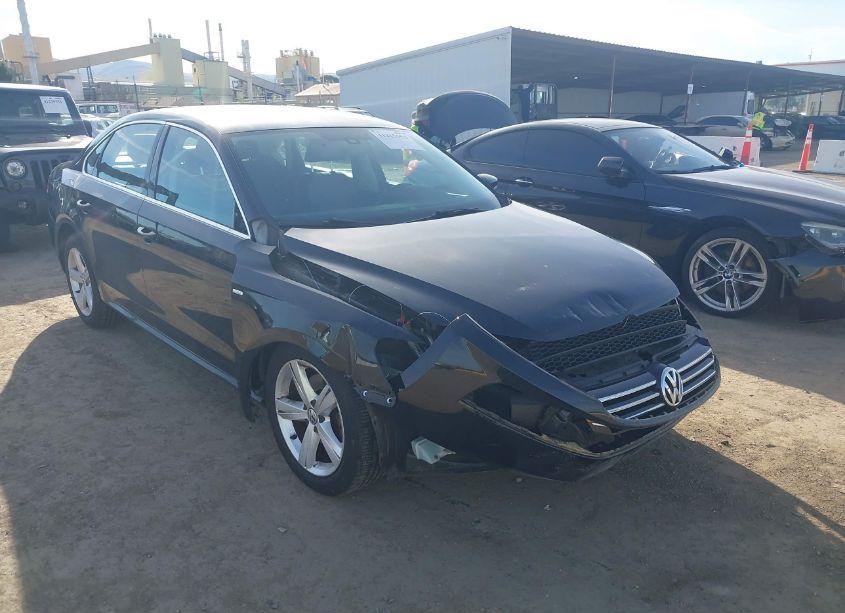 2014 Volkswagen Passat 1.8T WOLFSBURG EDITION (VIN 1VWAT7A39EC042666) main photo