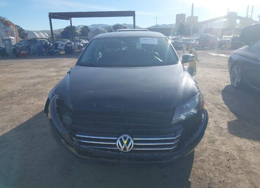 Photo 13 of 2014 Volkswagen Passat 1.8T WOLFSBURG EDITION (VIN 1VWAT7A39EC042666)