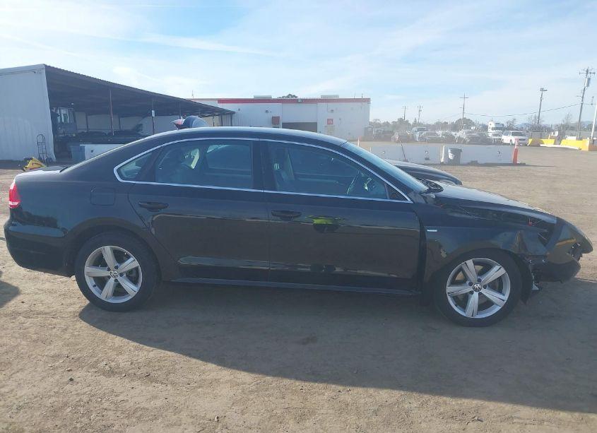 Photo 14 of 2014 Volkswagen Passat 1.8T WOLFSBURG EDITION (VIN 1VWAT7A39EC042666)