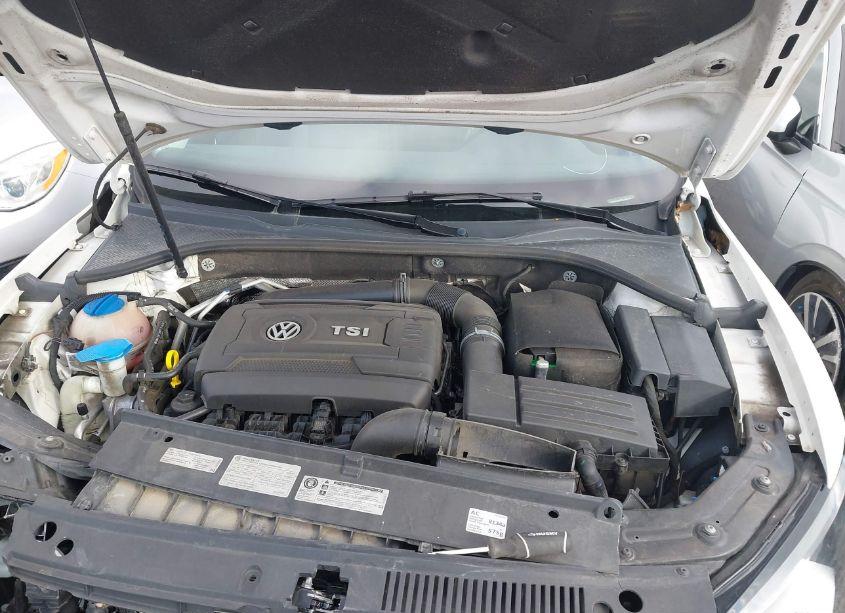 Photo 10 of 2014 Volkswagen Passat 1.8T WOLFSBURG EDITION (VIN 1VWAT7A39EC059158)