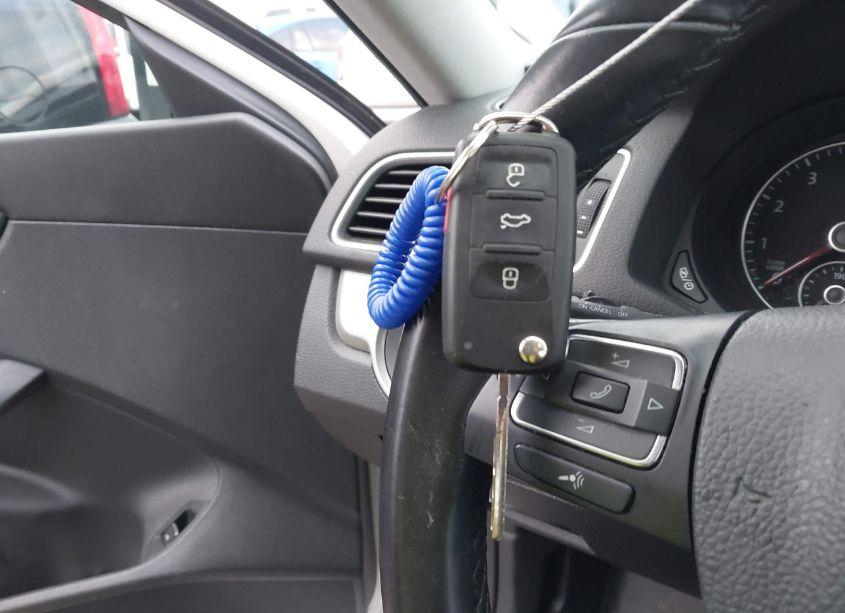 Photo 11 of 2014 Volkswagen Passat 1.8T WOLFSBURG EDITION (VIN 1VWAT7A39EC059158)