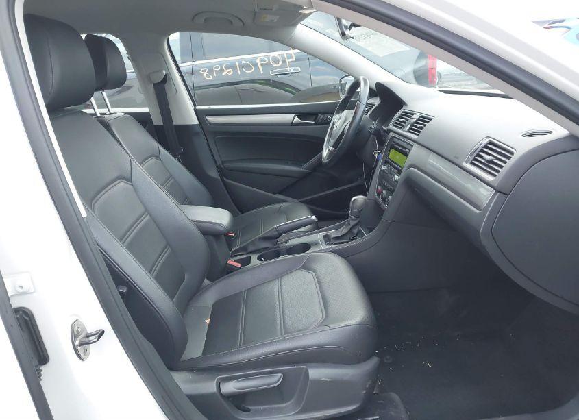 Photo 5 of 2014 Volkswagen Passat 1.8T WOLFSBURG EDITION (VIN 1VWAT7A39EC059158)