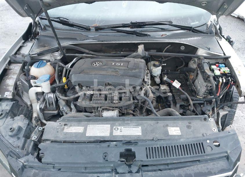 Photo 10 of 2014 Volkswagen Passat 1.8T WOLFSBURG EDITION (VIN 1VWAT7A39EC067390)