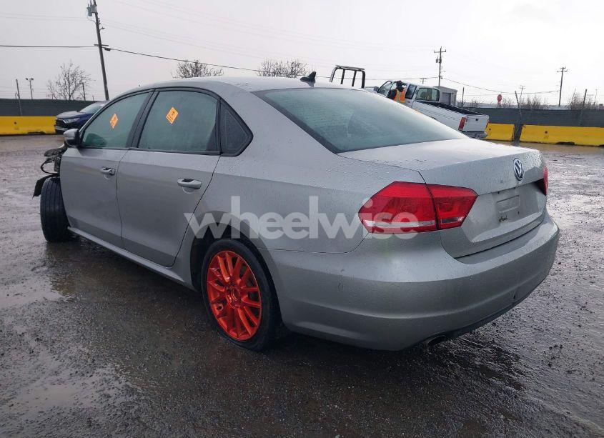 Photo 3 of 2014 Volkswagen Passat 1.8T WOLFSBURG EDITION (VIN 1VWAT7A39EC067390)