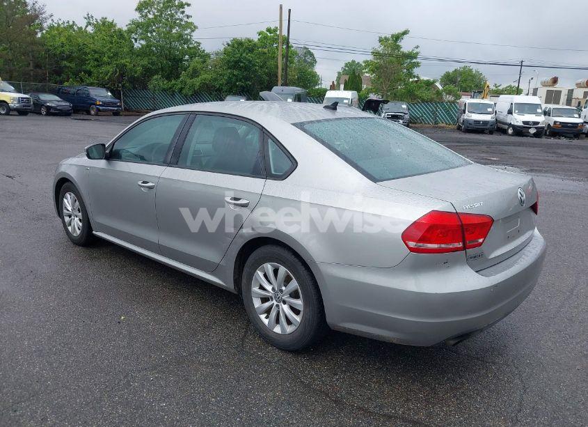 Photo 3 of 2014 Volkswagen Passat 1.8T WOLFSBURG EDITION (VIN 1VWAT7A39EC090183)