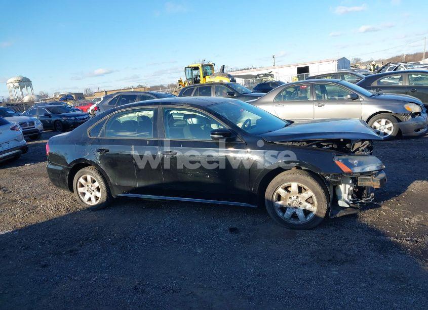 Photo 13 of 2014 Volkswagen Passat 1.8T S (VIN 1VWAT7A39EC091530)