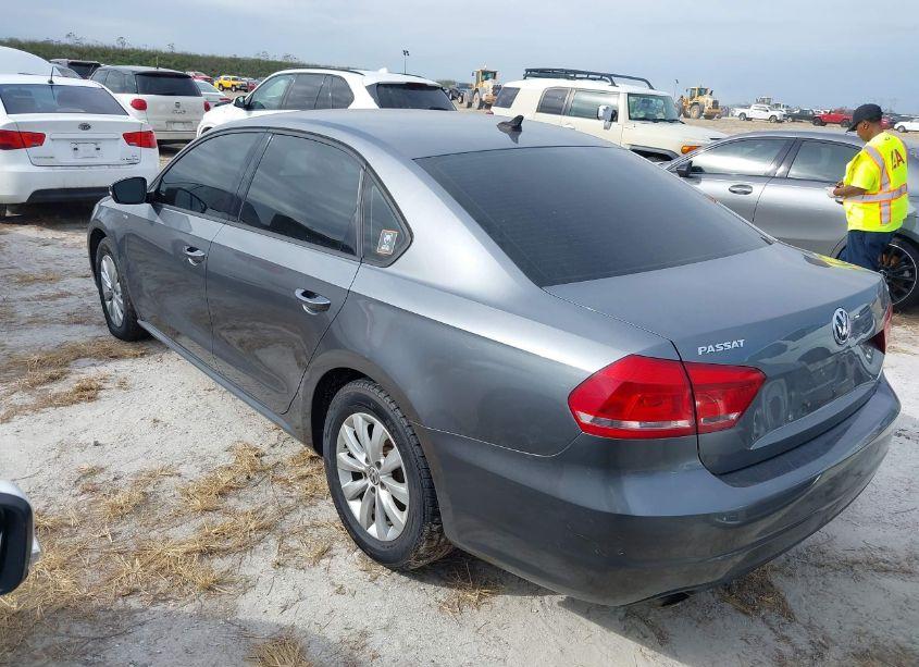 Photo 3 of 2015 Volkswagen Passat 1.8T WOLFSBURG EDITION (VIN 1VWAT7A39FC080318)