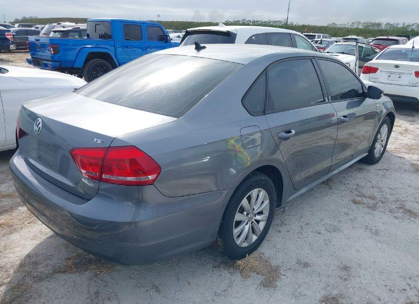 Photo 4 of 2015 Volkswagen Passat 1.8T WOLFSBURG EDITION (VIN 1VWAT7A39FC080318)