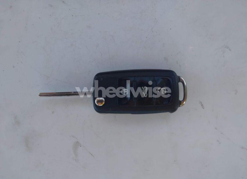 Photo 11 of 2015 Volkswagen Passat 1.8T WOLFSBURG EDITION (VIN 1VWAT7A39FC081887)