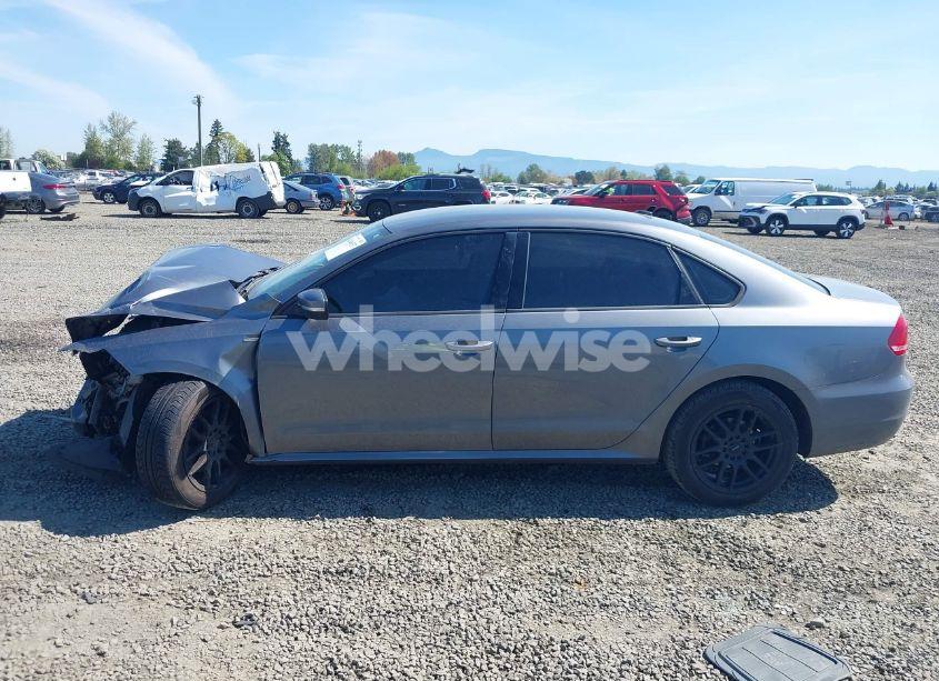 Photo 15 of 2015 Volkswagen Passat 1.8T WOLFSBURG EDITION (VIN 1VWAT7A39FC081887)