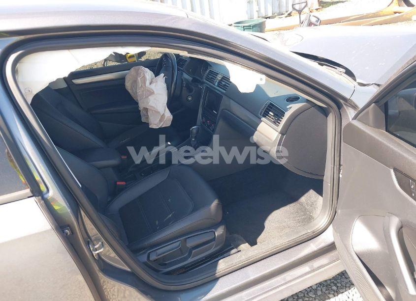 Photo 5 of 2015 Volkswagen Passat 1.8T WOLFSBURG EDITION (VIN 1VWAT7A39FC081887)