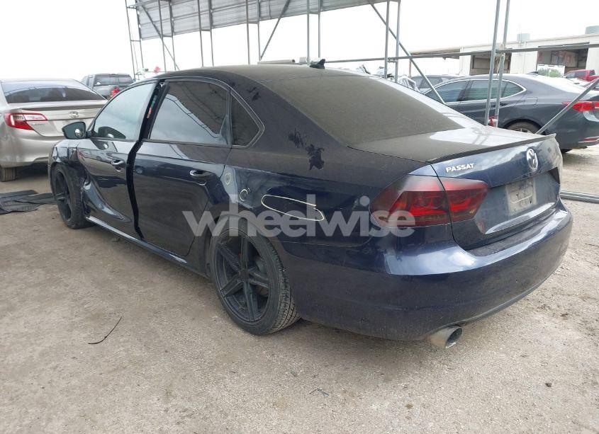 Photo 3 of 2015 Volkswagen Passat 1.8T WOLFSBURG EDITION (VIN 1VWAT7A39FC096518)