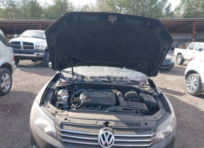 Photo 10 of 2015 Volkswagen Passat 1.8T LIMITED EDITION (VIN 1VWAT7A39FC104889)